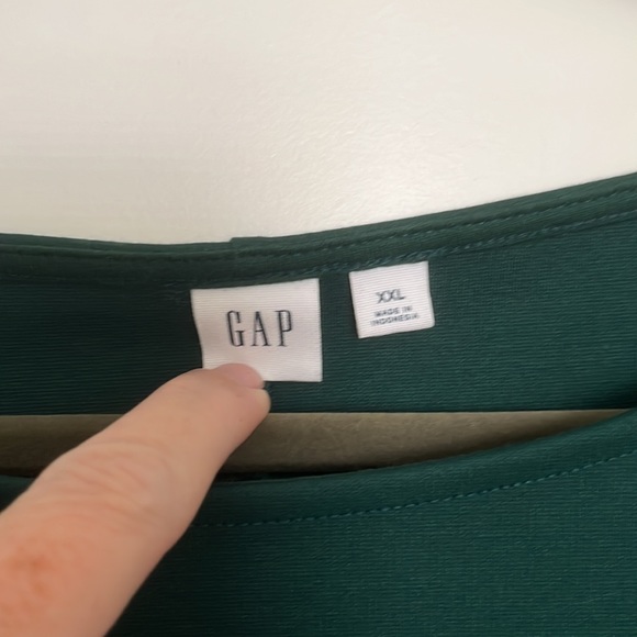 XXL Gap Dress w/Zipper Pockets. Dark Green Color is great for fall 🍁 EUC - Picture 2 of 4